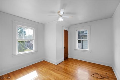 1468 Parkhill Road Cleveland Heights OH 44121