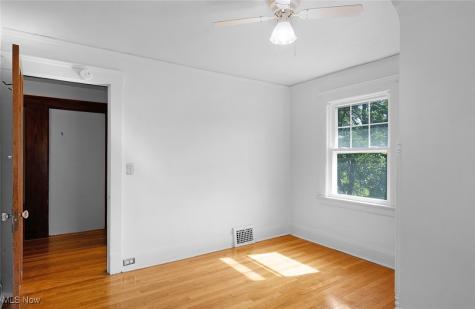 1468 Parkhill Road Cleveland Heights OH 44121
