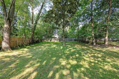 1468 Parkhill Road Cleveland Heights OH 44121