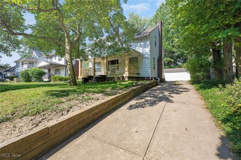 1468 Parkhill Road Cleveland Heights OH 44121