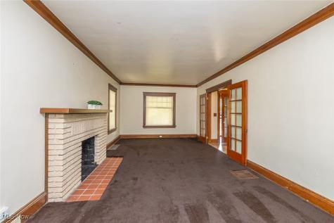 1468 Parkhill Road Cleveland Heights OH 44121