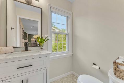 29008 Osborn Road Bay Village OH 44140