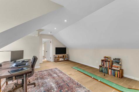 29008 Osborn Road Bay Village OH 44140