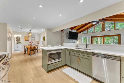 29008 Osborn Road Bay Village OH 44140