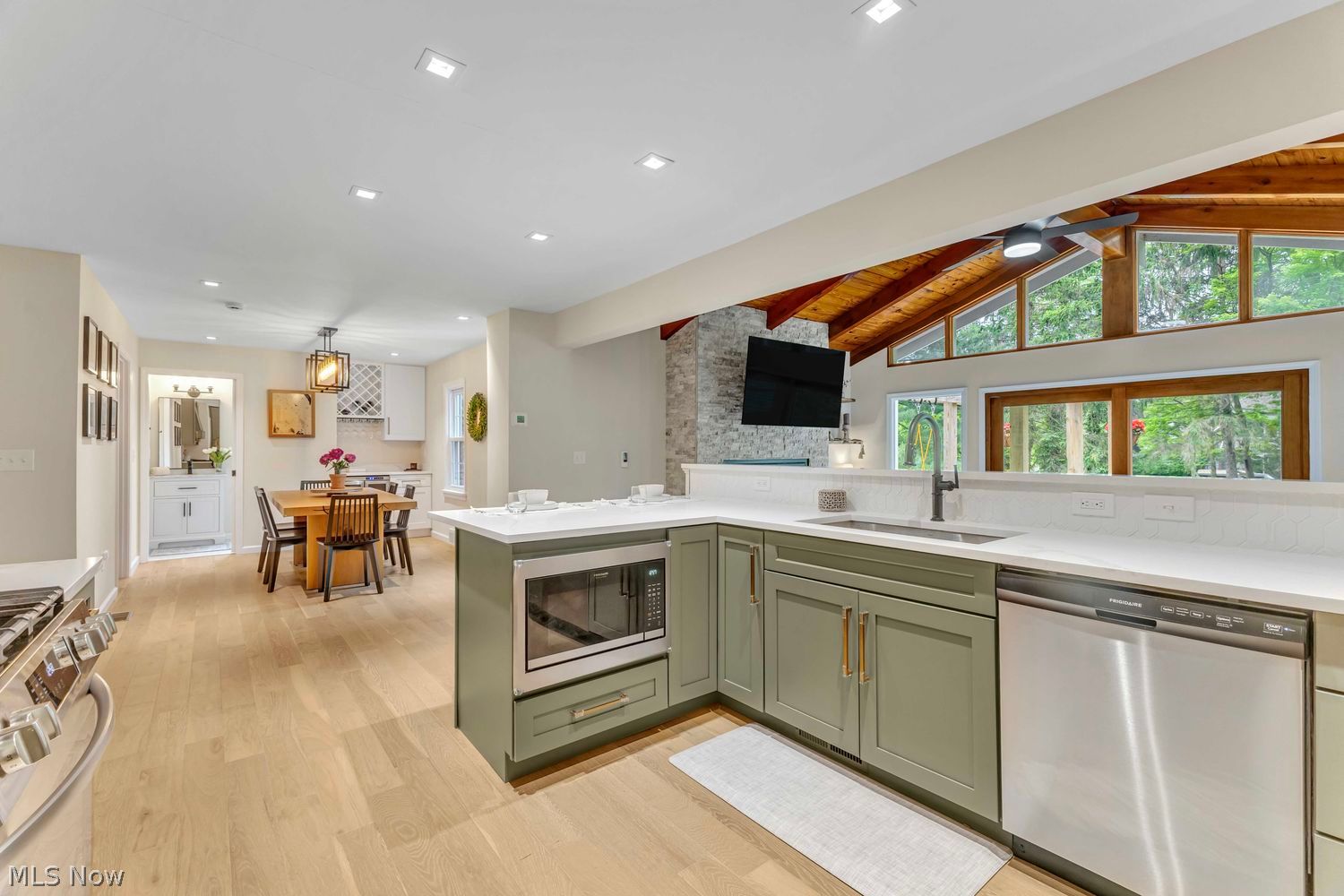 29008 Osborn Road Bay Village OH 44140