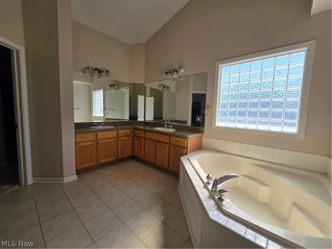 7764 Oak Meadow Drive Hudson OH 44236
