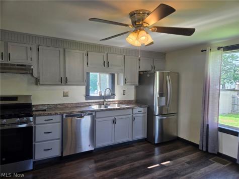 416 W Pennsylvania Avenue Sebring OH 44672