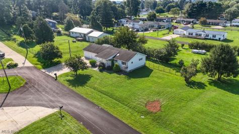 103 Creston Lane Marietta OH 45750