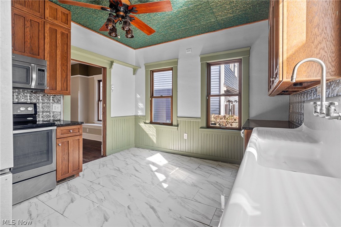 4209 Woodbine Avenue Cleveland OH 44113