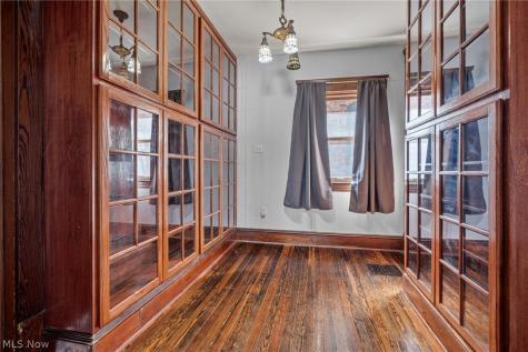 4209 Woodbine Avenue Cleveland OH 44113