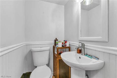 607 Castle Boulevard Akron OH 44313