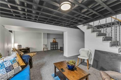 607 Castle Boulevard Akron OH 44313