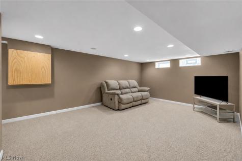 4266 Grannis Road Fairview Park OH 44126