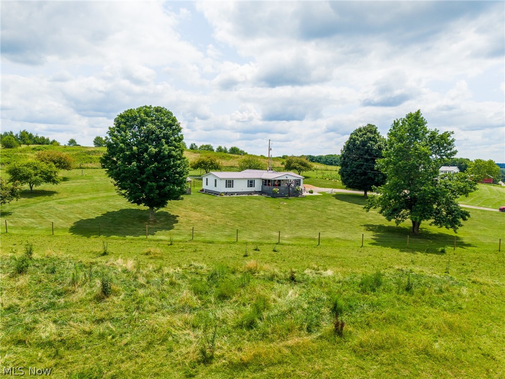 9182 Berry Road Kensington OH 43986