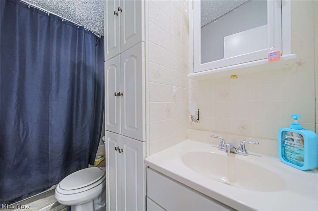 9182 Berry Road Kensington OH 43986