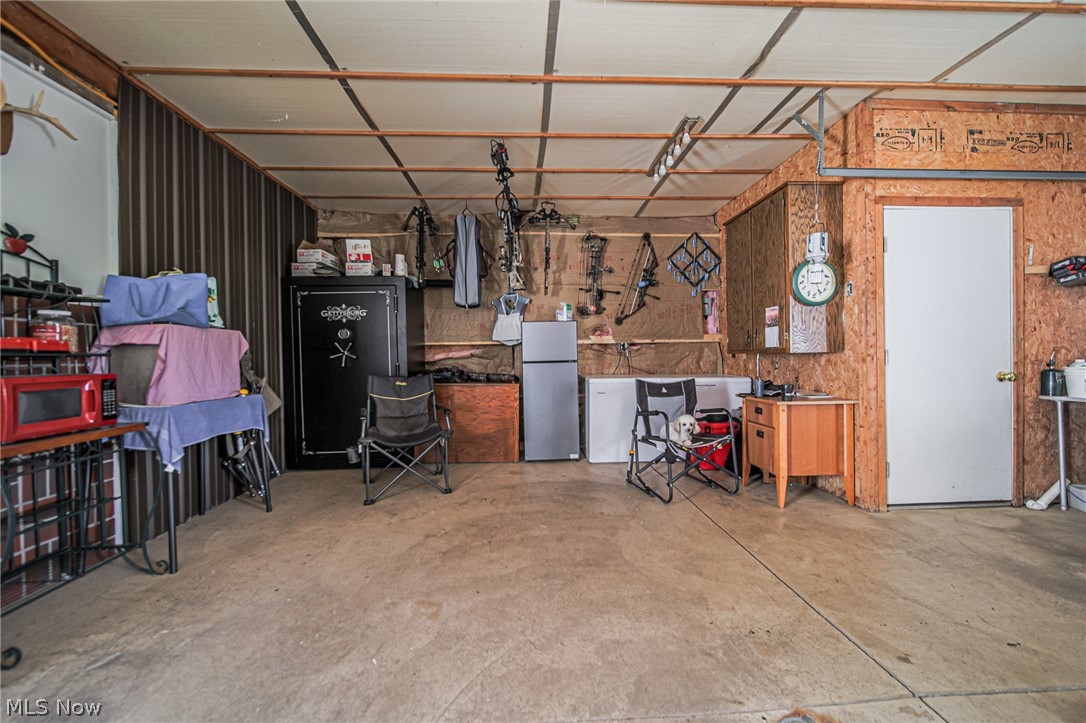 9182 Berry Road Kensington OH 43986