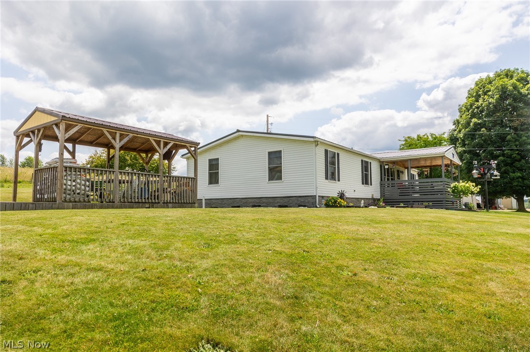 9182 Berry Road Kensington OH 43986
