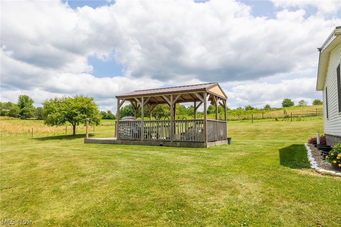9182 Berry Road Kensington OH 43986