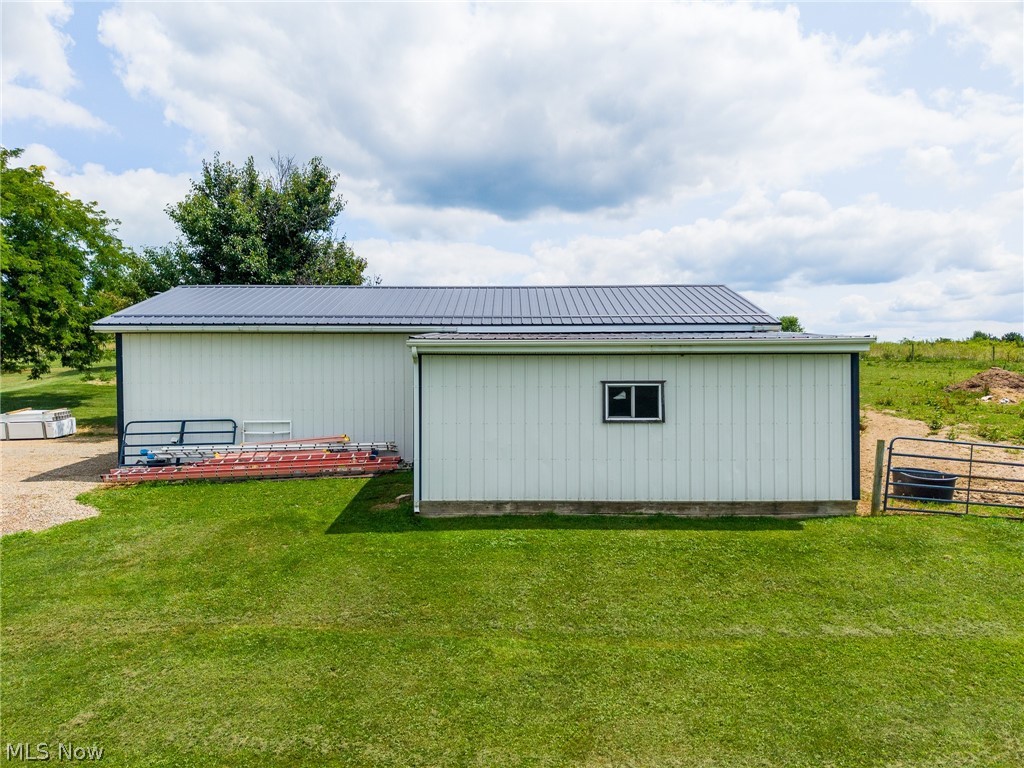 9182 Berry Road Kensington OH 43986