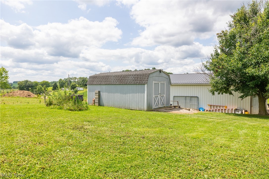 9182 Berry Road Kensington OH 43986