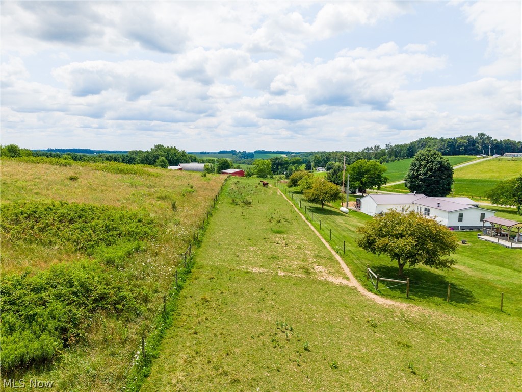 9182 Berry Road Kensington OH 43986