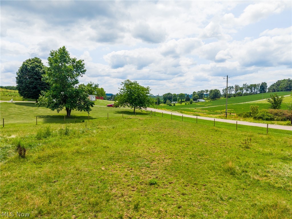 9182 Berry Road Kensington OH 43986