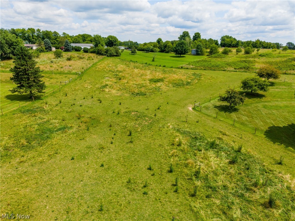 9182 Berry Road Kensington OH 43986