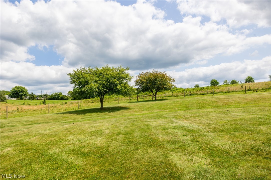 9182 Berry Road Kensington OH 43986