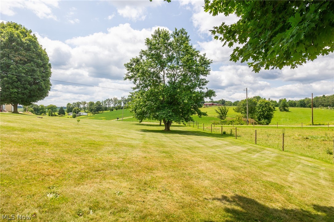 9182 Berry Road Kensington OH 43986