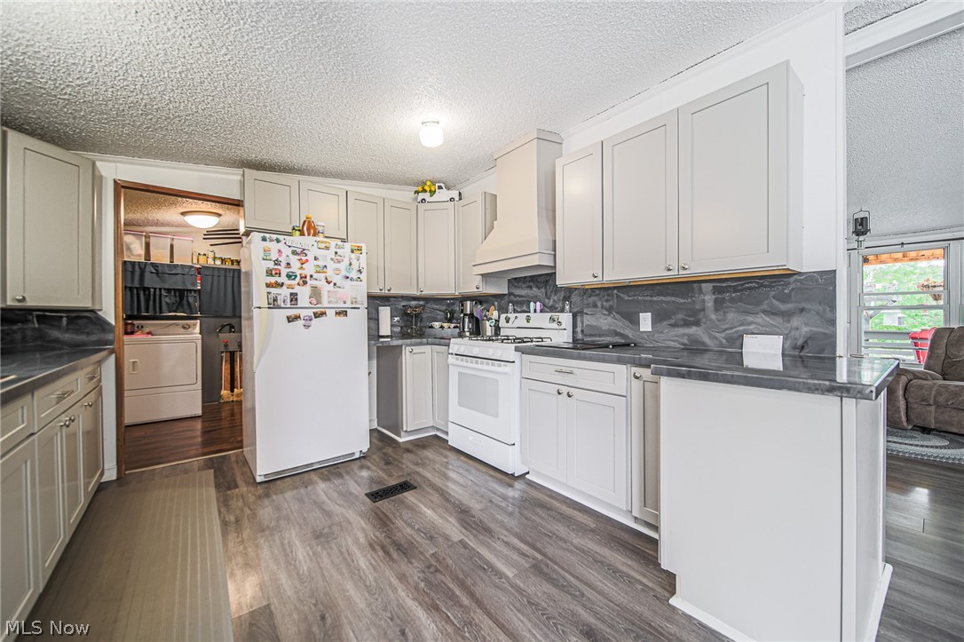 9182 Berry Road Kensington OH 43986