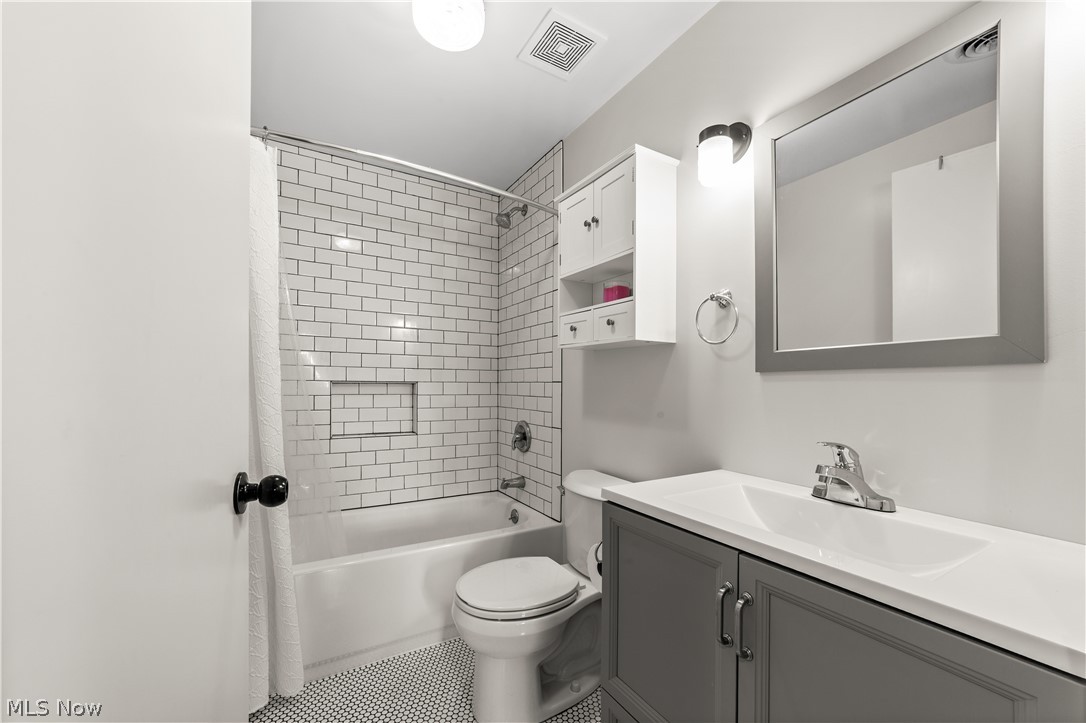 1162 Adams Street Vermilion OH 44089