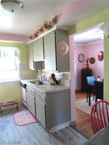 8515 Renwood Drive Parma OH 44129