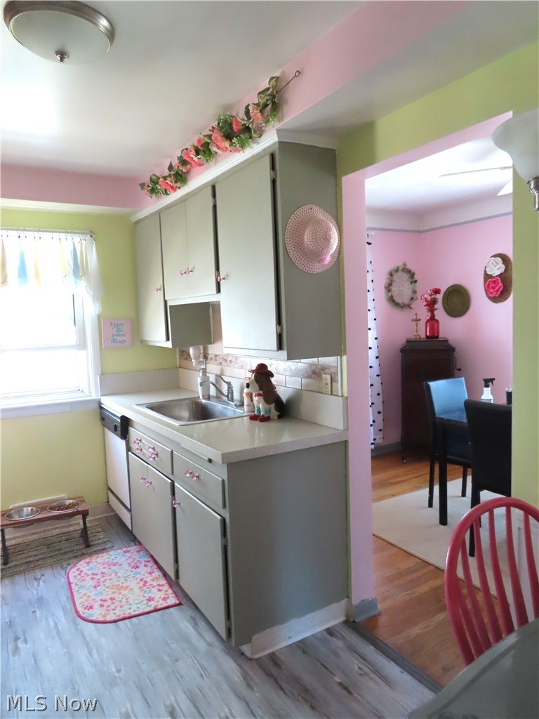 8515 Renwood Drive Parma OH 44129