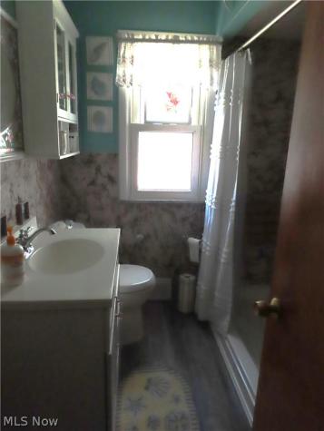 8515 Renwood Drive Parma OH 44129