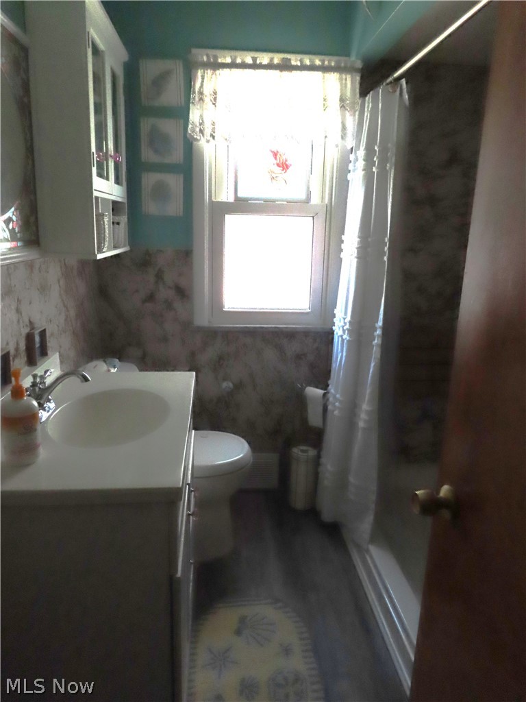 8515 Renwood Drive Parma OH 44129