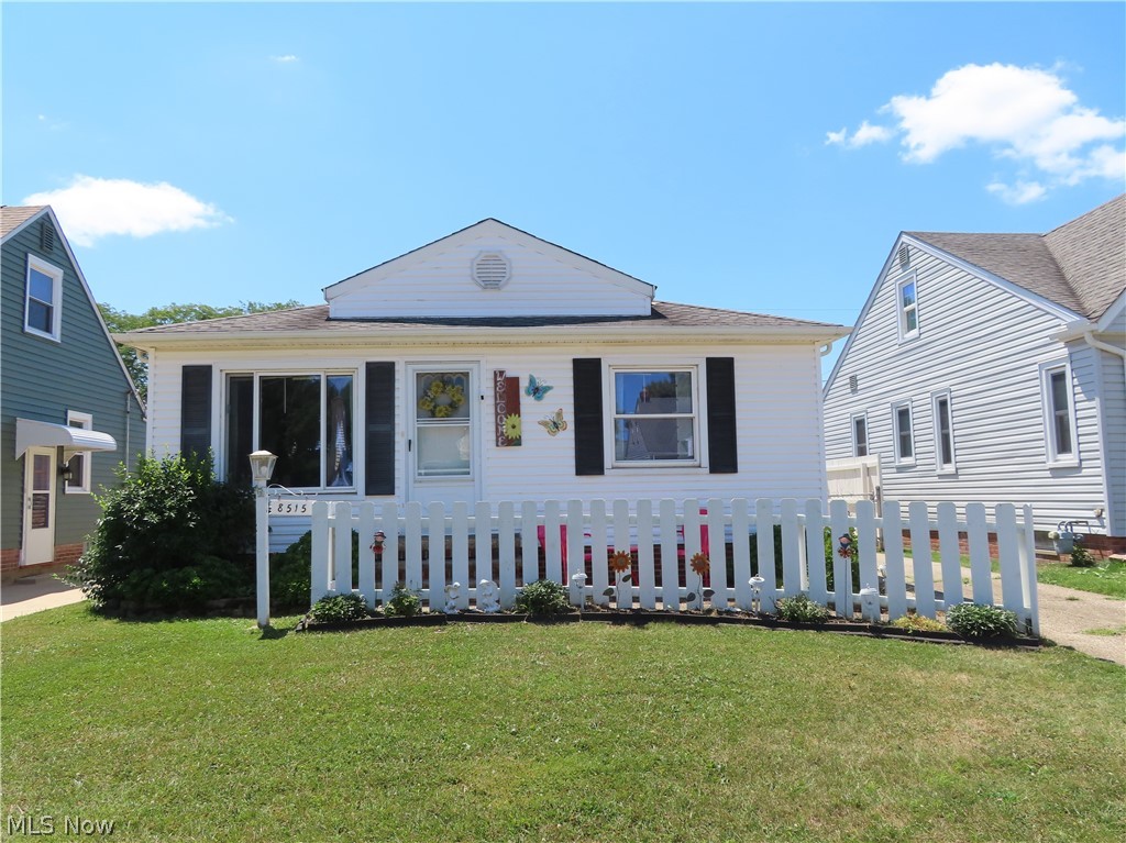 8515 Renwood Drive Parma OH 44129