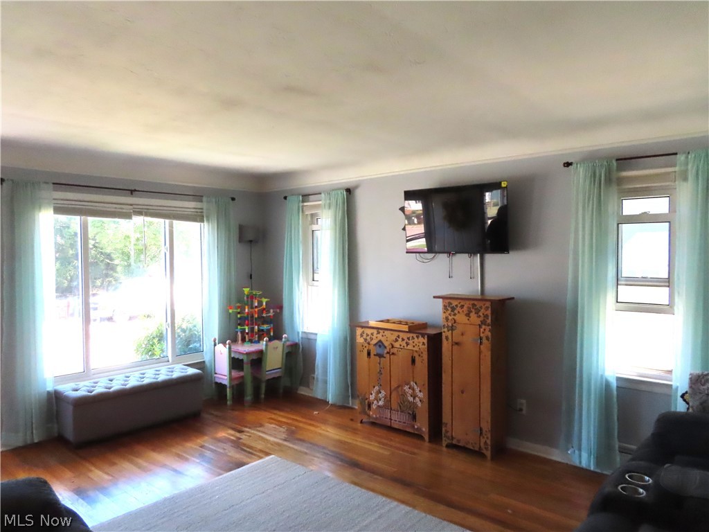8515 Renwood Drive Parma OH 44129