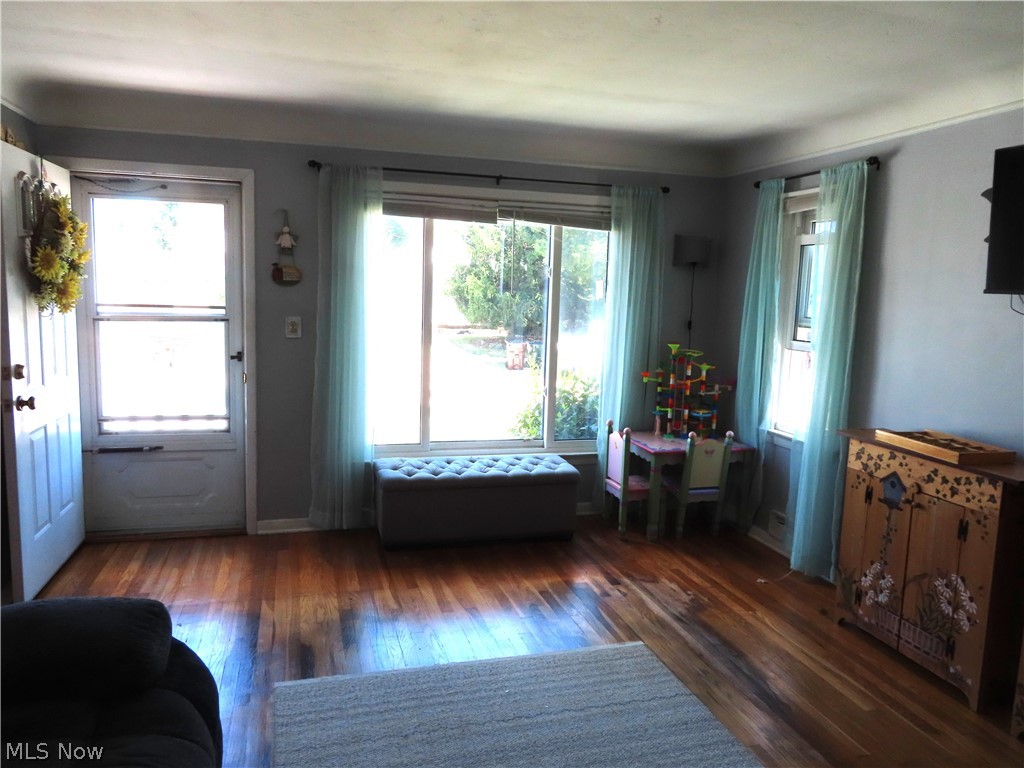 8515 Renwood Drive Parma OH 44129