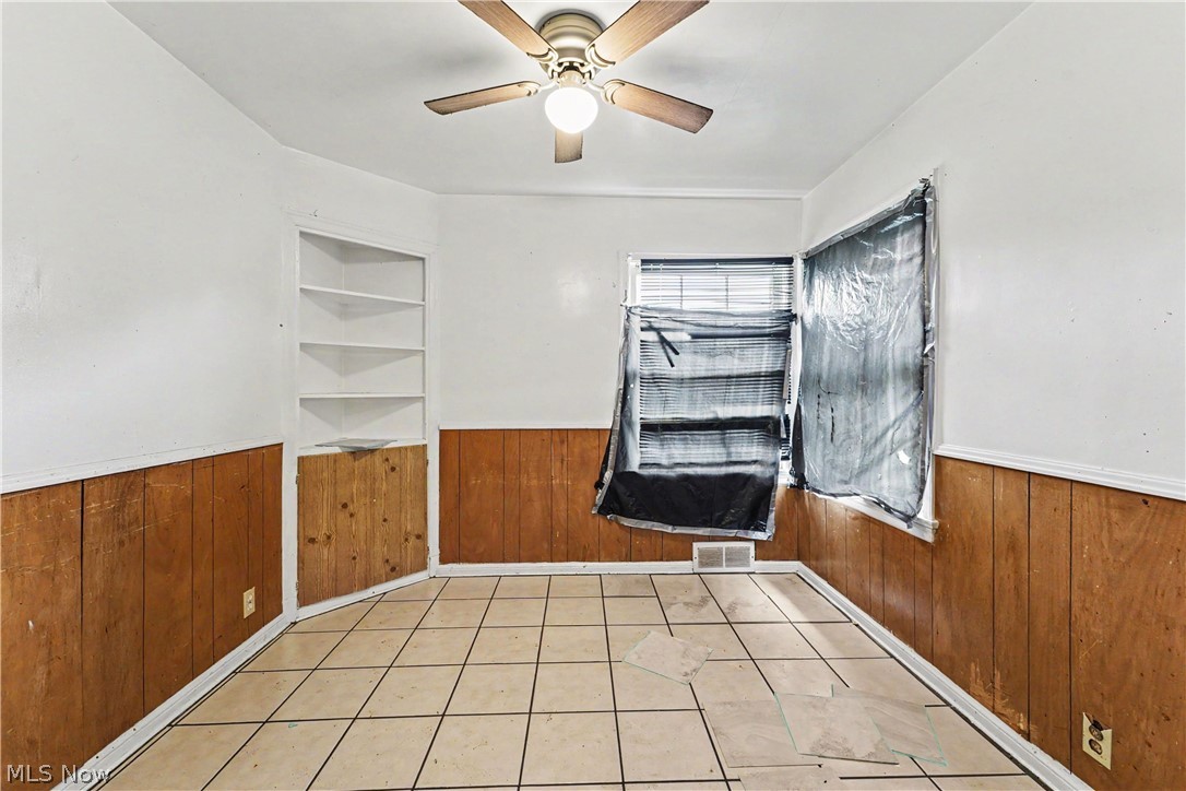 1358 Peckham Street Akron OH 44320