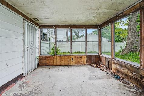 1358 Peckham Street Akron OH 44320