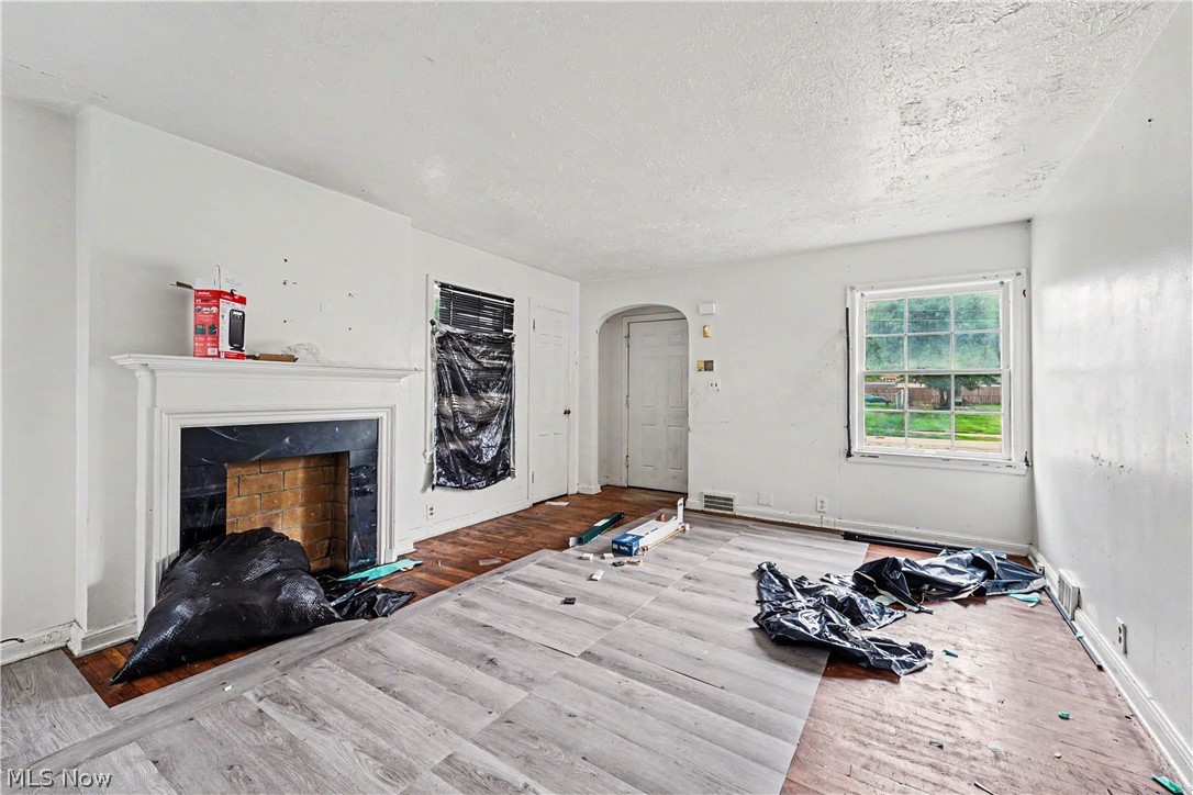 1358 Peckham Street Akron OH 44320