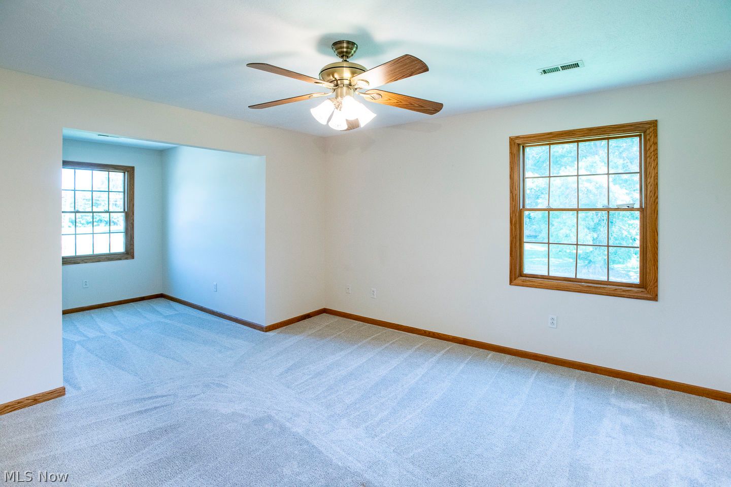 35743 Lorain Road North Ridgeville OH 44039