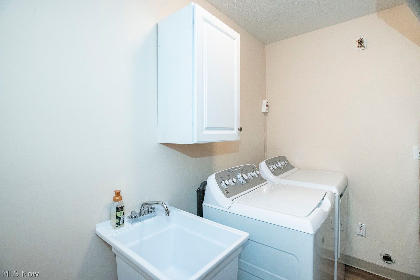 35743 Lorain Road North Ridgeville OH 44039