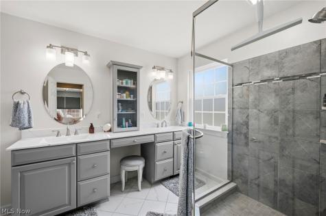 1584 Silver Oak Circle Twinsburg OH 44087