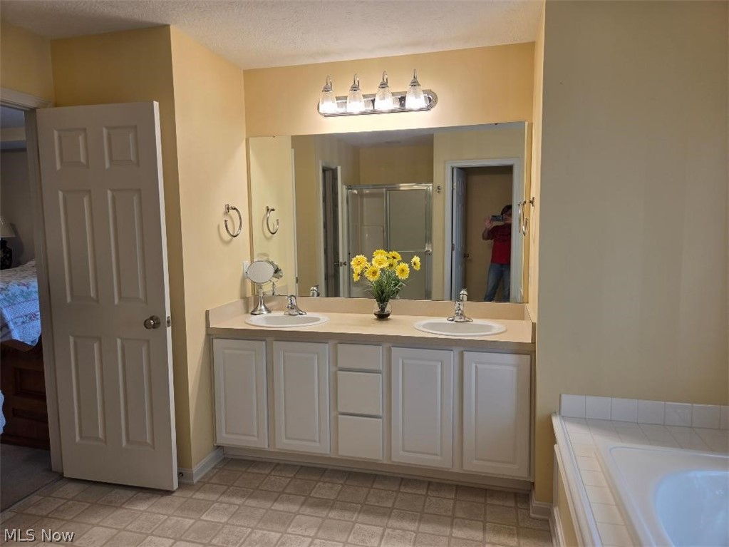1200 Cherokee Path Vermilion OH 44089