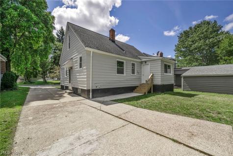 4369 Prasse Road South Euclid OH 44121