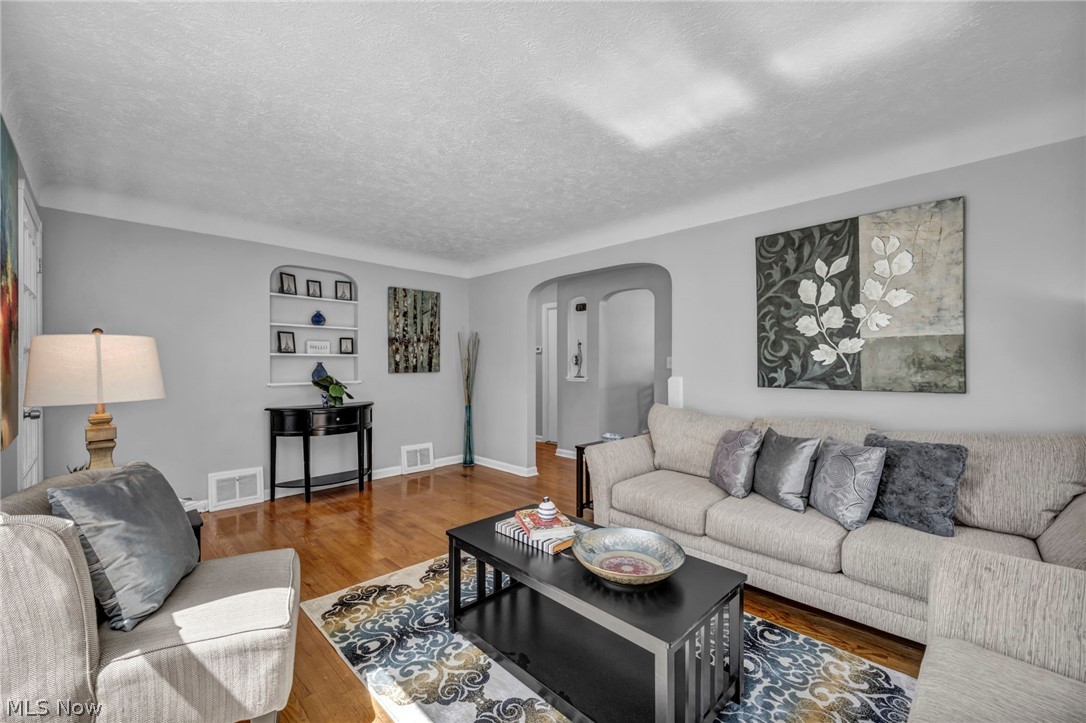4369 Prasse Road South Euclid OH 44121