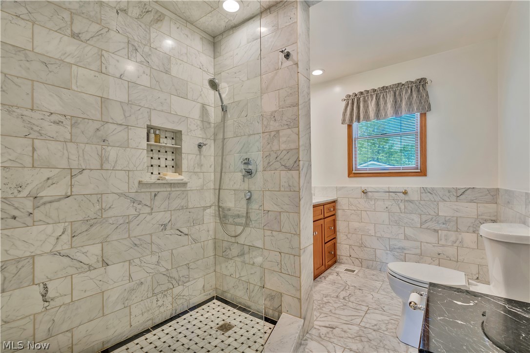 10548 Briar Hill Drive Kirtland OH 44094