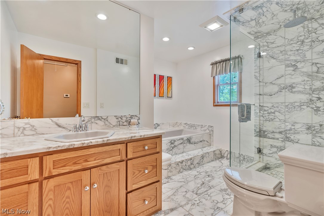 10548 Briar Hill Drive Kirtland OH 44094