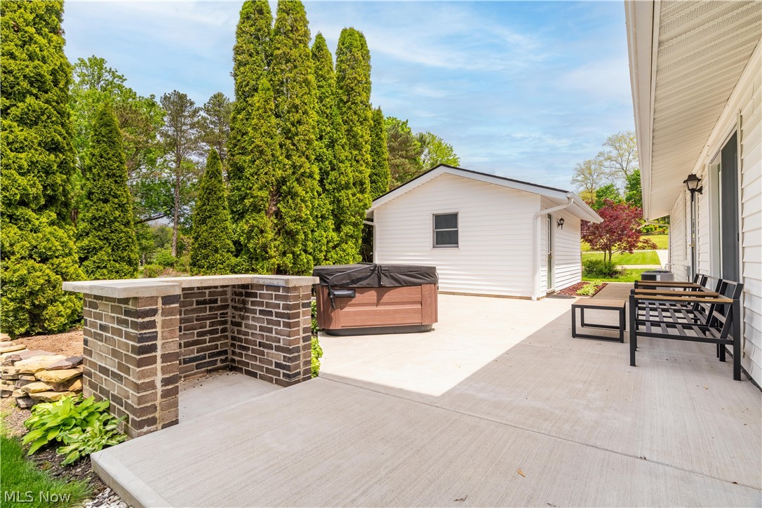 10548 Briar Hill Drive Kirtland OH 44094